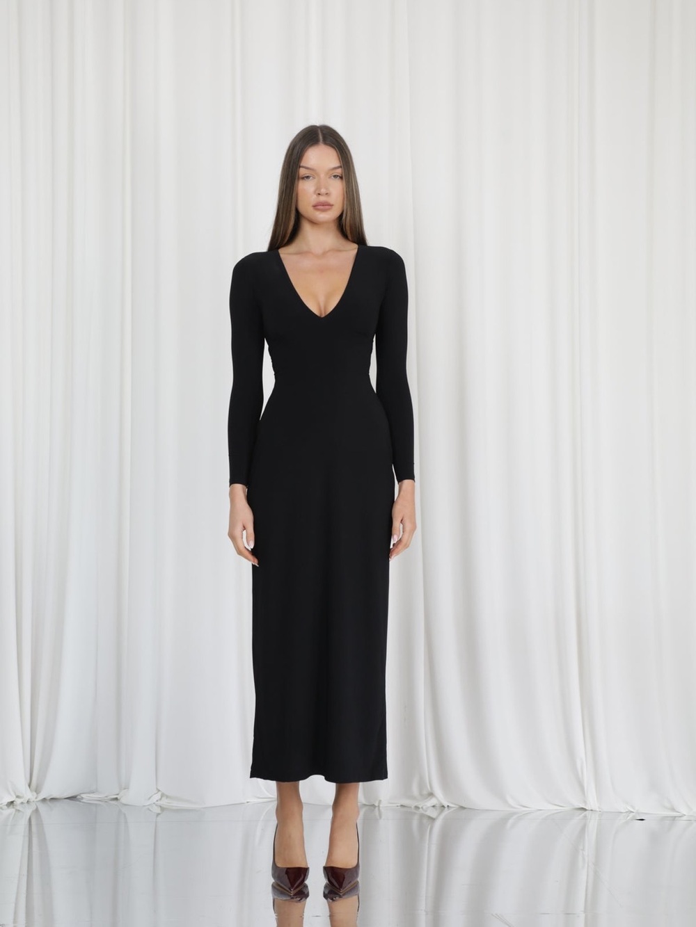AYM Taylor Dress — Black V-Neck Long Sleeve Maxi Dress